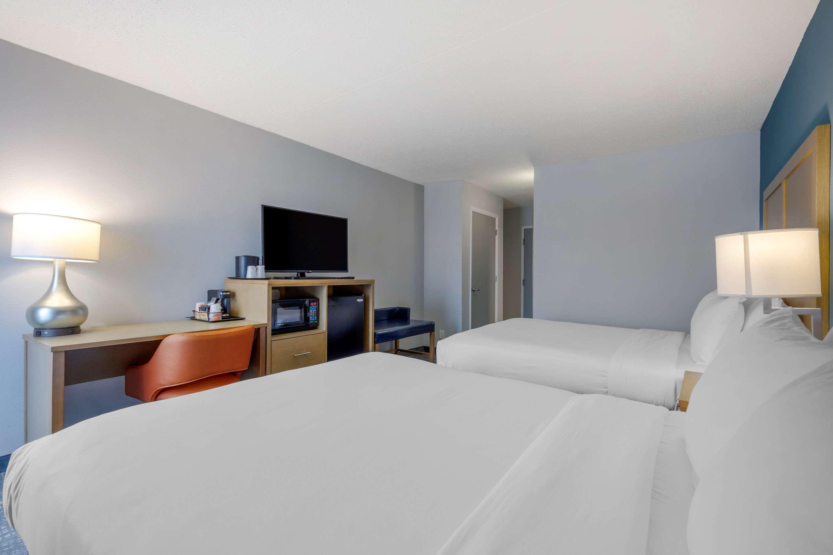 Comfort Inn & Suites Alexandria West Ngoại thất bức ảnh