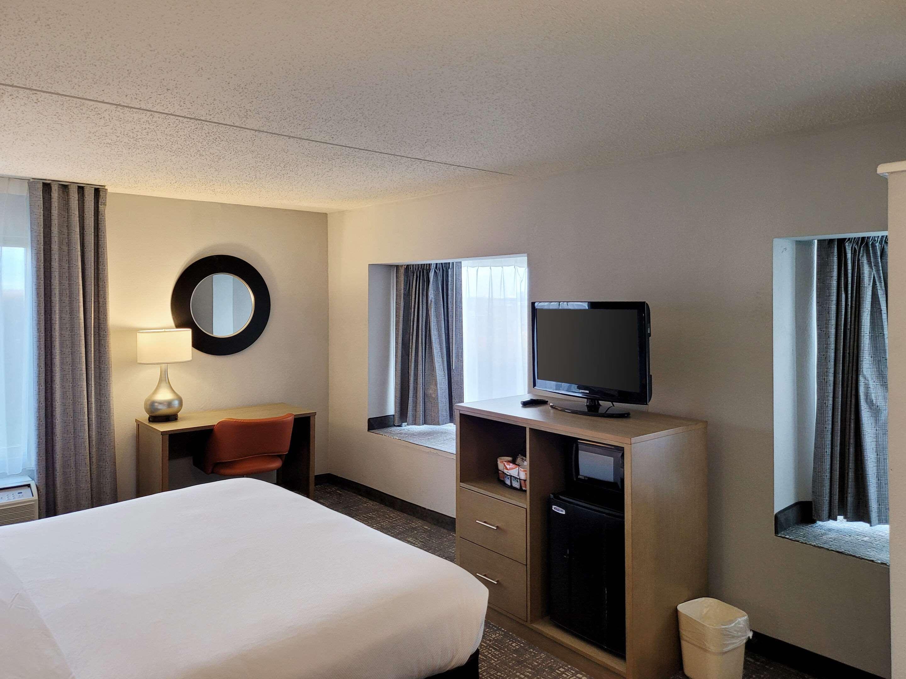 Comfort Inn & Suites Alexandria West Ngoại thất bức ảnh
