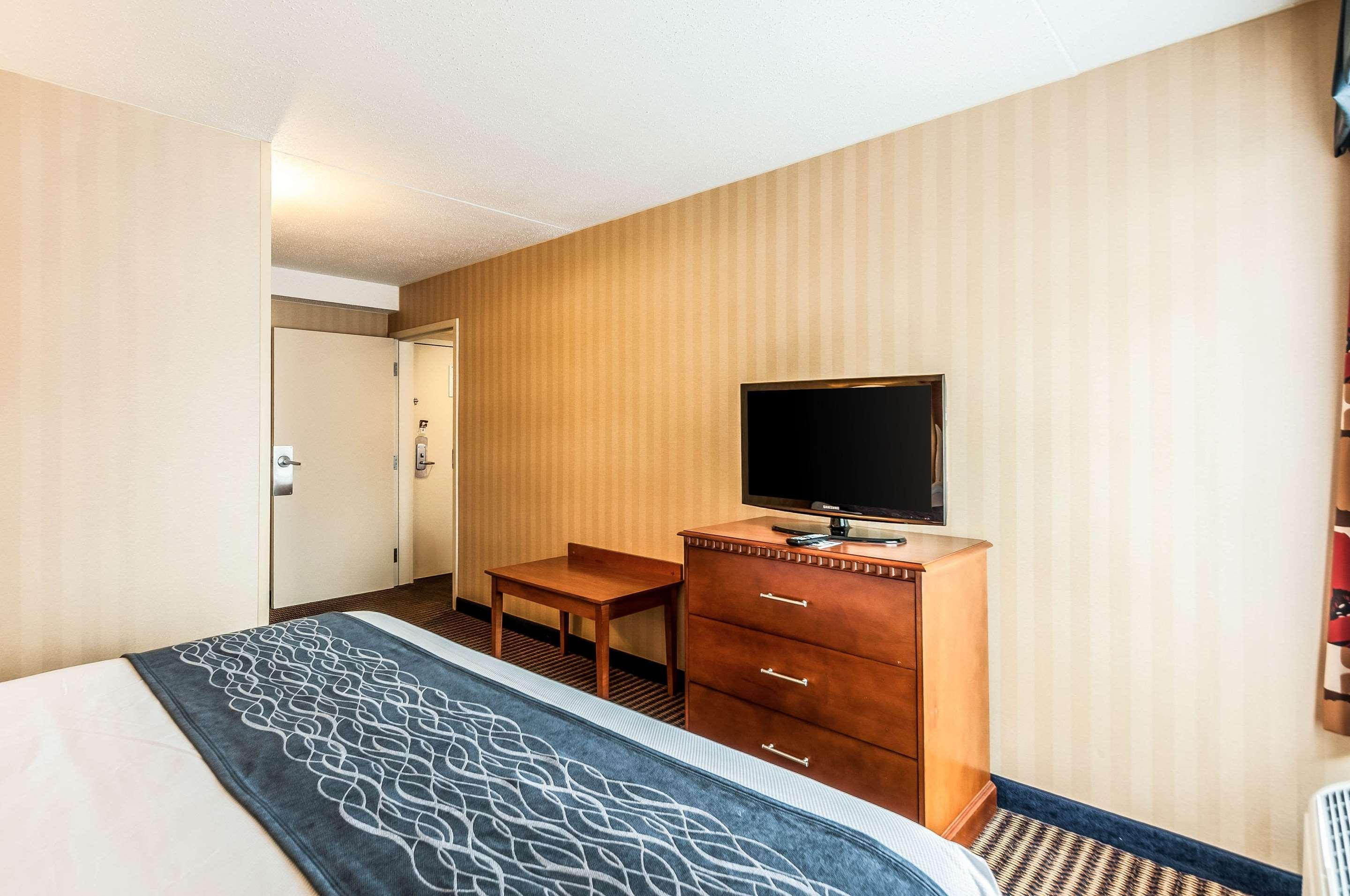 Comfort Inn & Suites Alexandria West Ngoại thất bức ảnh