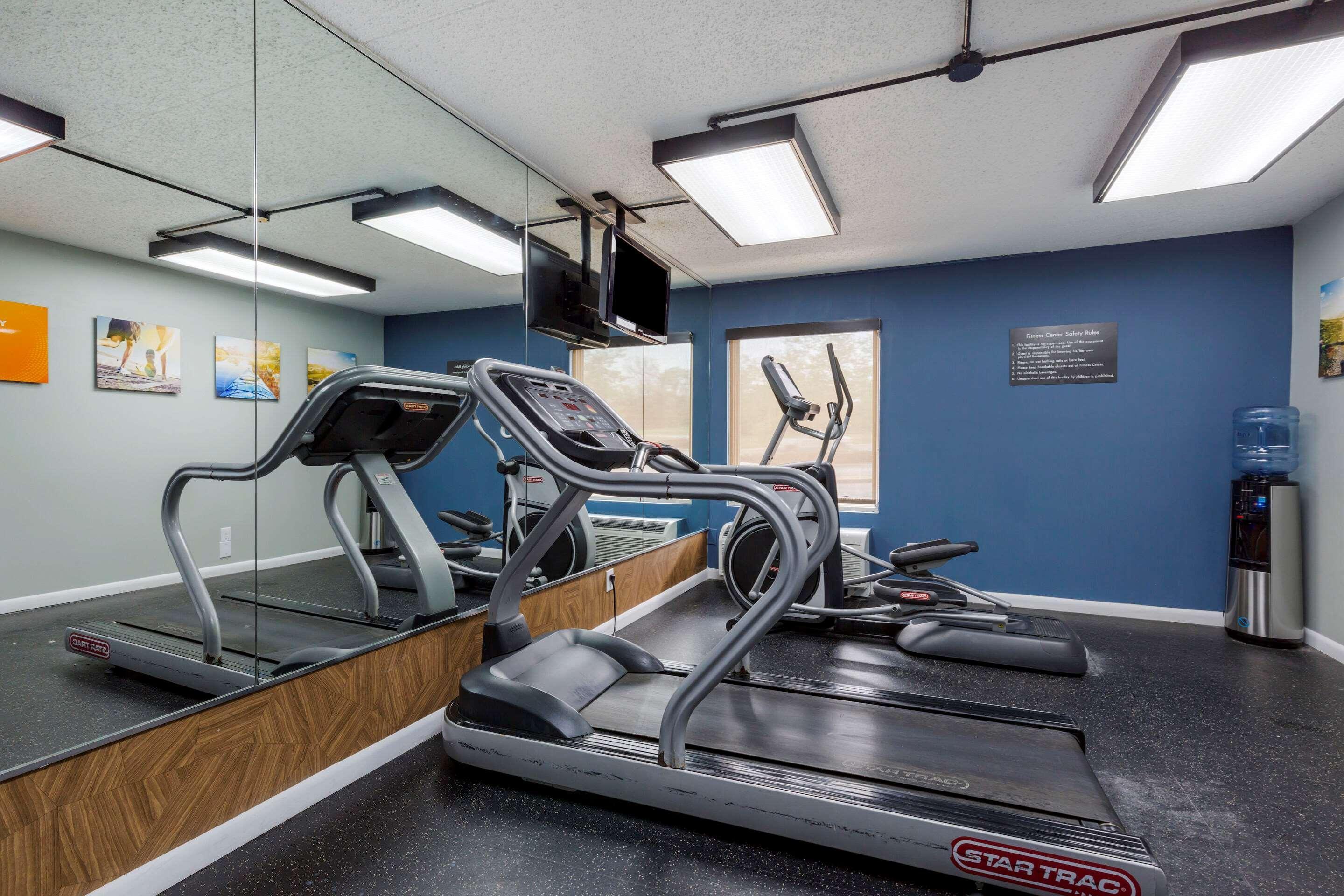 Comfort Inn & Suites Alexandria West Ngoại thất bức ảnh