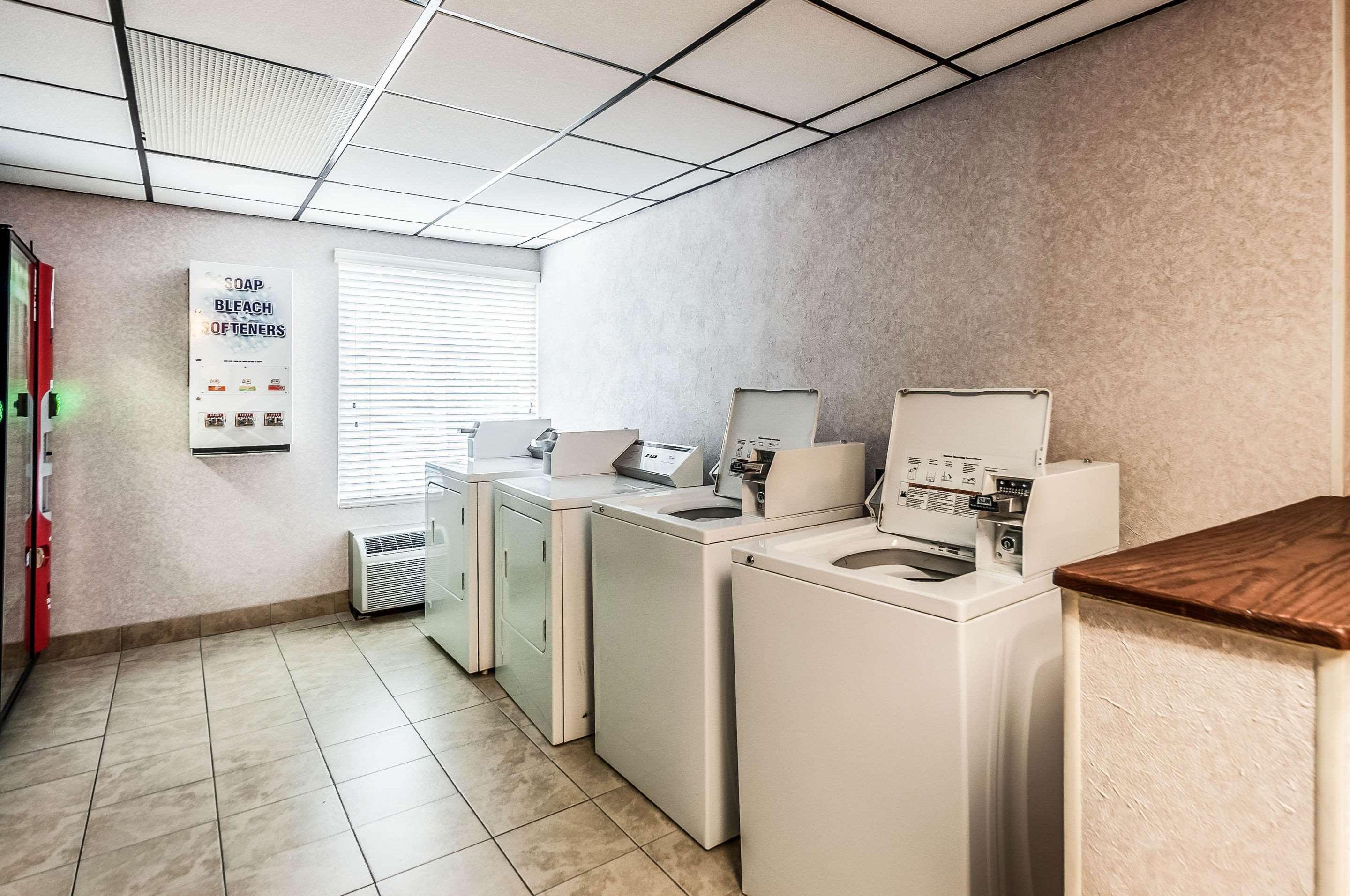 Comfort Inn & Suites Alexandria West Ngoại thất bức ảnh