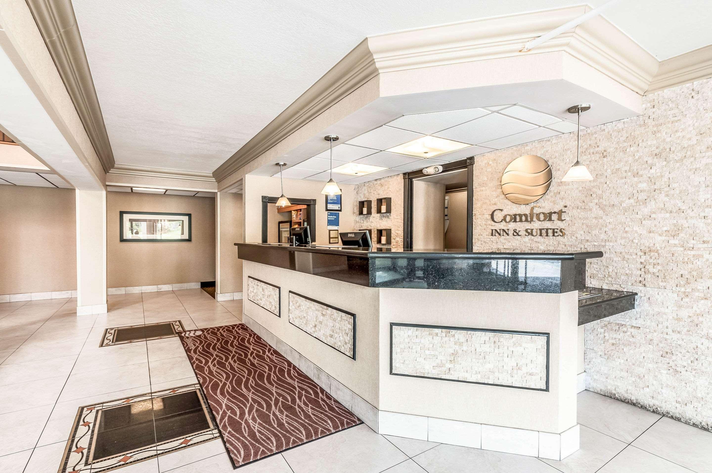 Comfort Inn & Suites Alexandria West Ngoại thất bức ảnh
