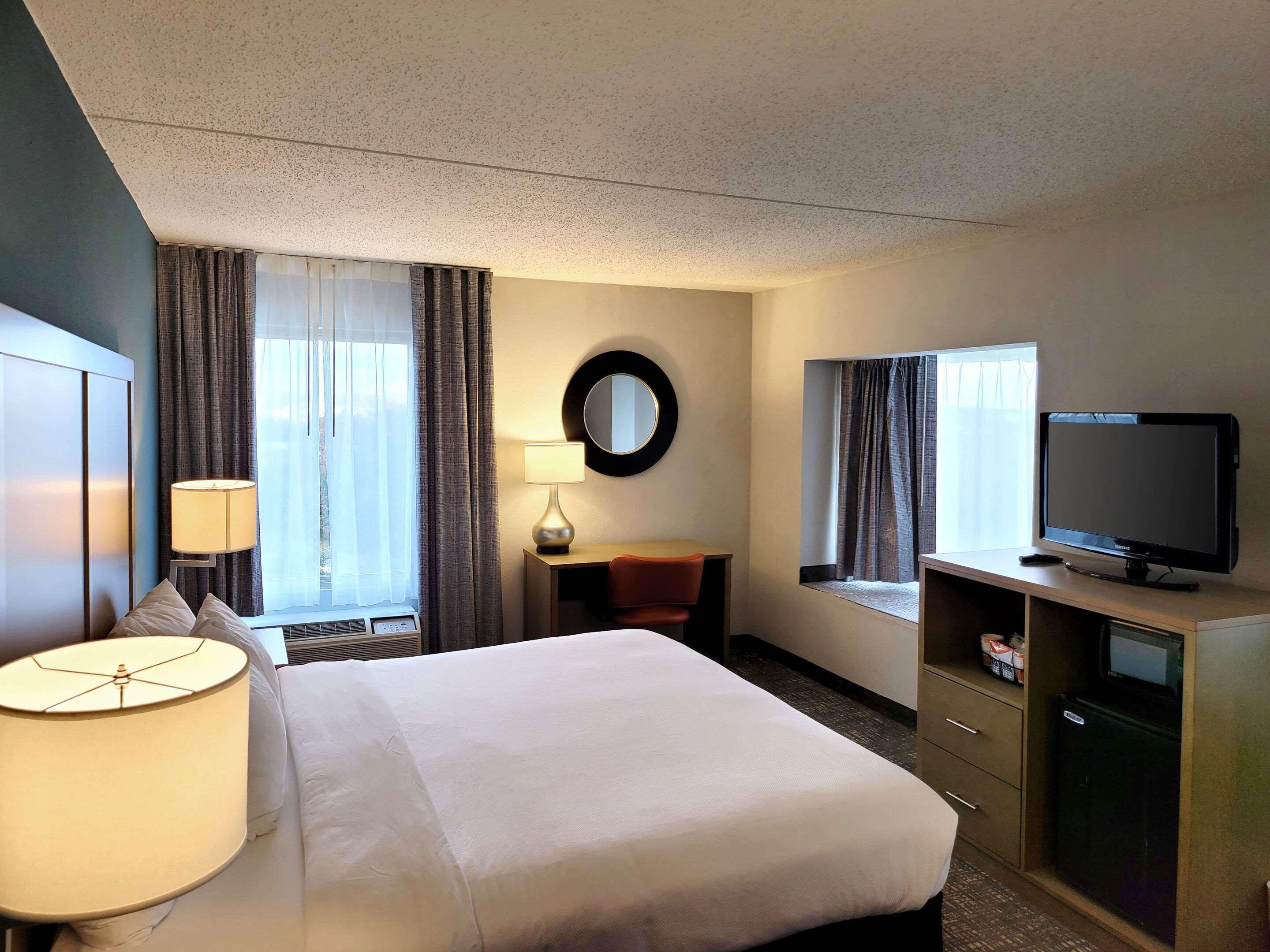 Comfort Inn & Suites Alexandria West Ngoại thất bức ảnh